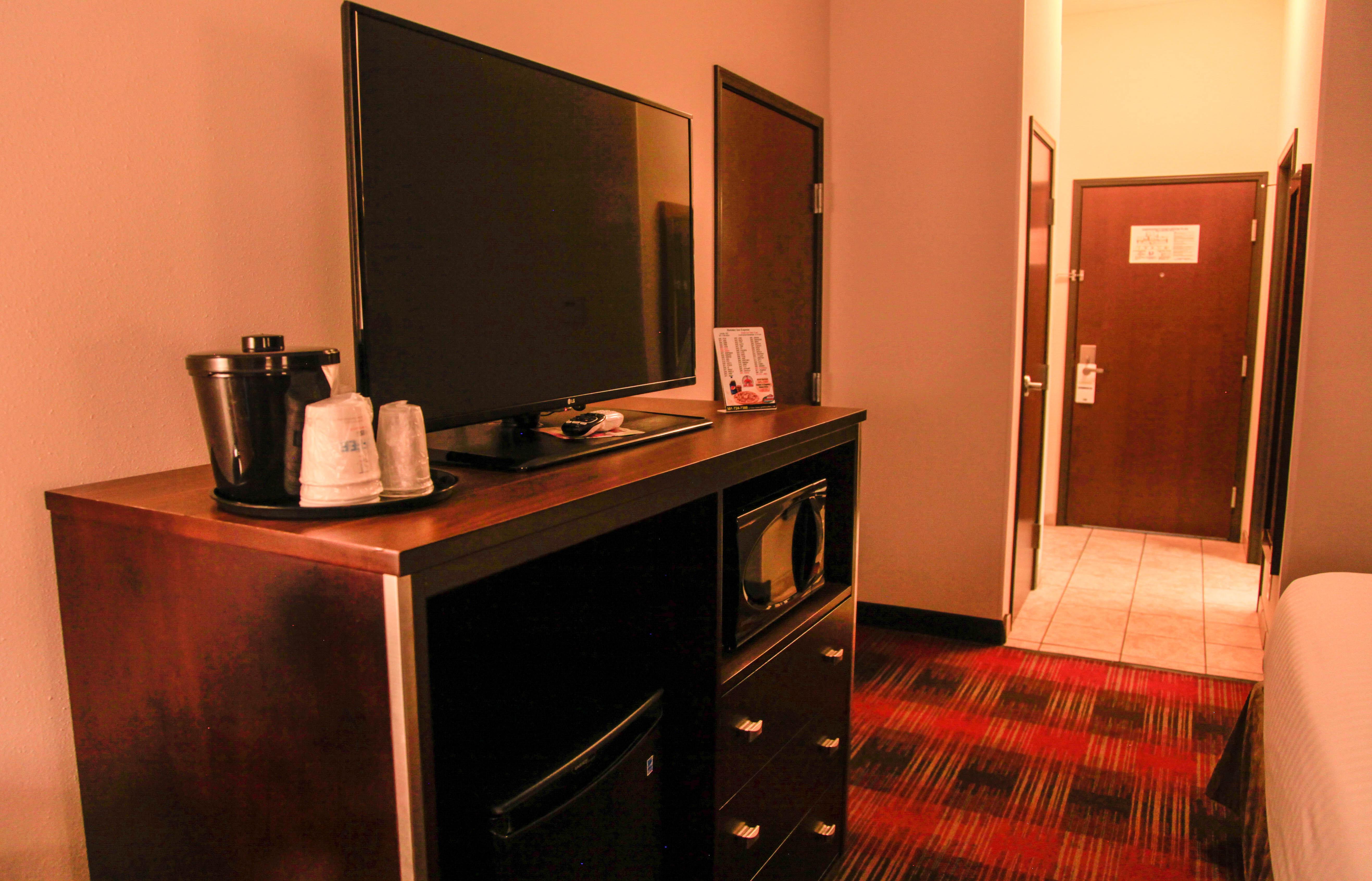 Holiday Inn Express & Suites Cumberland - La Vale By Ihg Exteriér fotografie